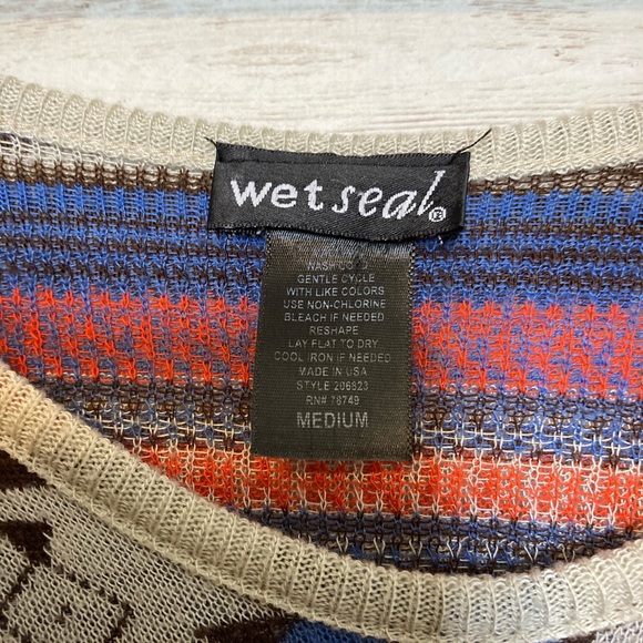 Wet Seal Aztec Inspired Light Sweater - Picture 3 of 5